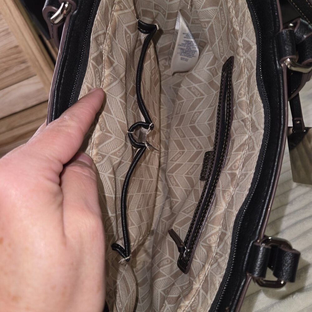 Chaps Vegan Leather Bag - Picture 4 of 4